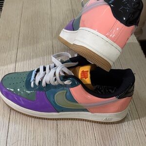 Undefeated men’s  Multicolor Low-Top Sneakers